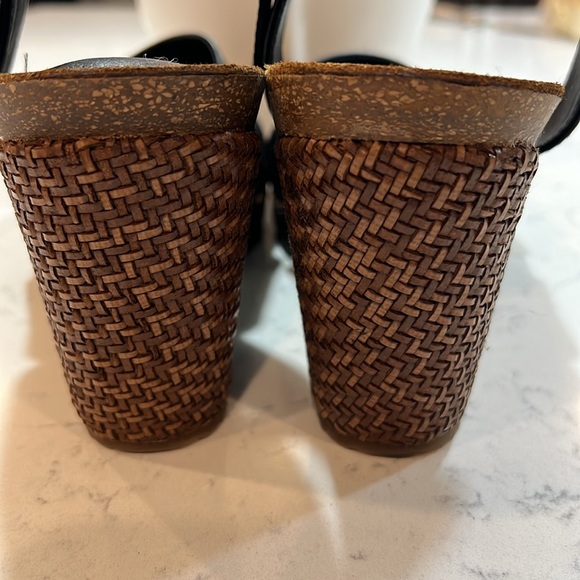 Sofft Leather Clarissa Wedge Heels padded insole Woven details Size 11W - Picture 9 of 16